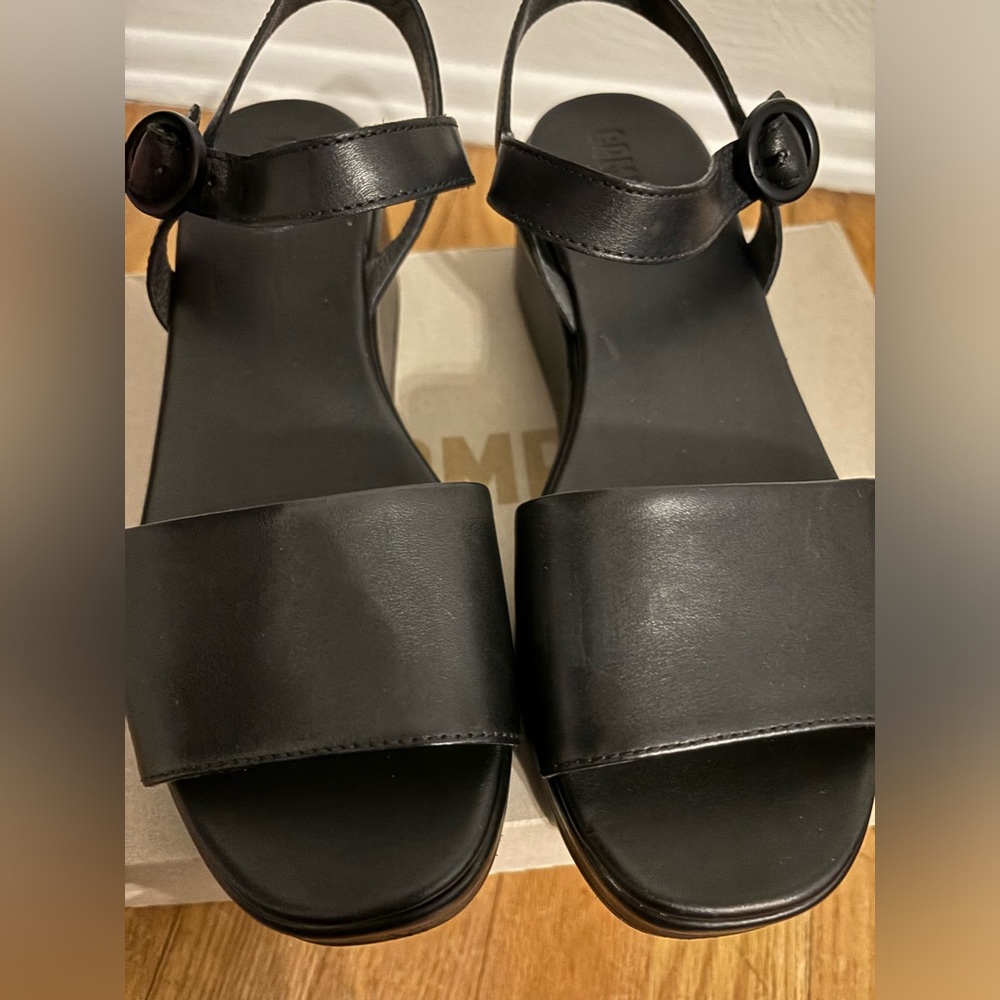 Camper Misia size 7 black leather sandal